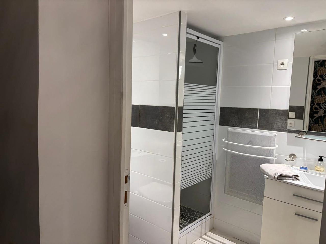 Appartement Cosy Au Coeur De La Ville D'Ete آركاشو المظهر الخارجي الصورة